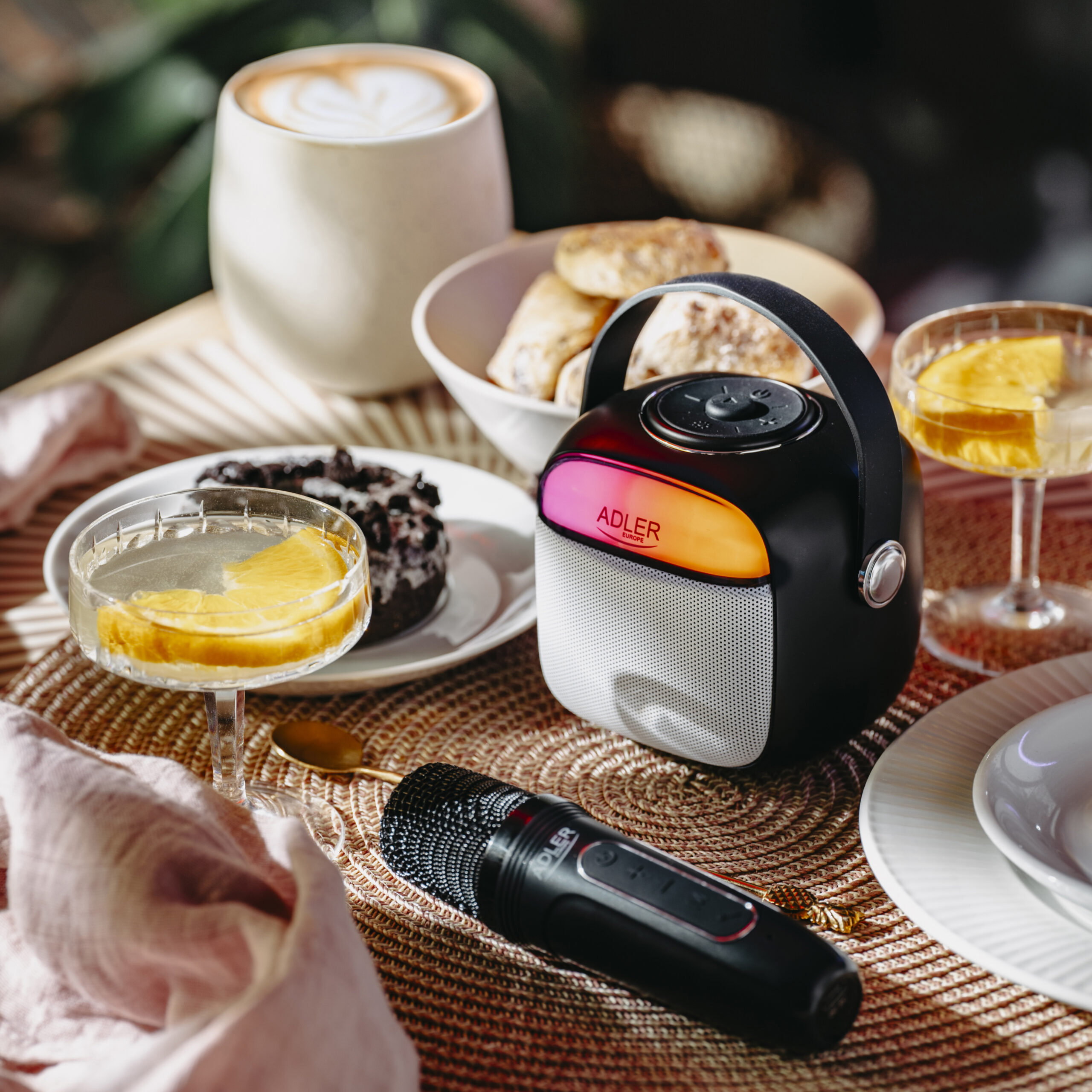 Adler Karaoke Speaker With Microphone | AD 1199B | Bluetooth | Black | Portable | Wireless connection - Image 8