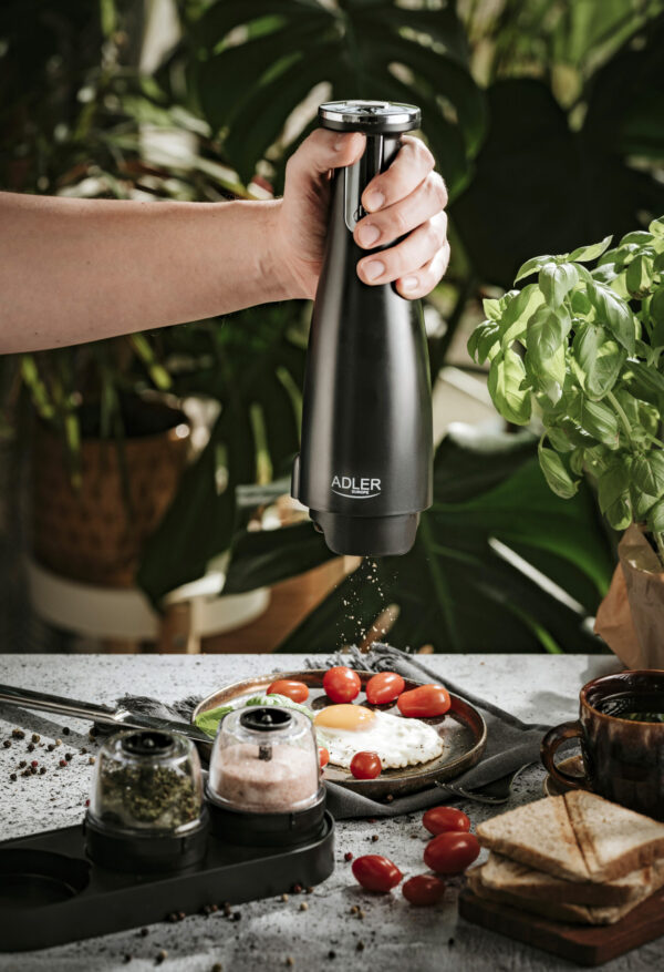 Adler | Electric Salt and pepper grinder | AD 4449b | Grinder | 7 W | Housing material ABS plastic | Lithium | Mills with ceramic querns; Charging light; Auto power off after: 3 minutes; Fully charged for 120 minutes of continuous use; Charging time: 2.5 hours; Cable charging: USB-C-USB-A; Grinder capacity: 150ml; Included: base, 3 replaceable grinders, tray, USB charging cable | Matte Black - Image 8