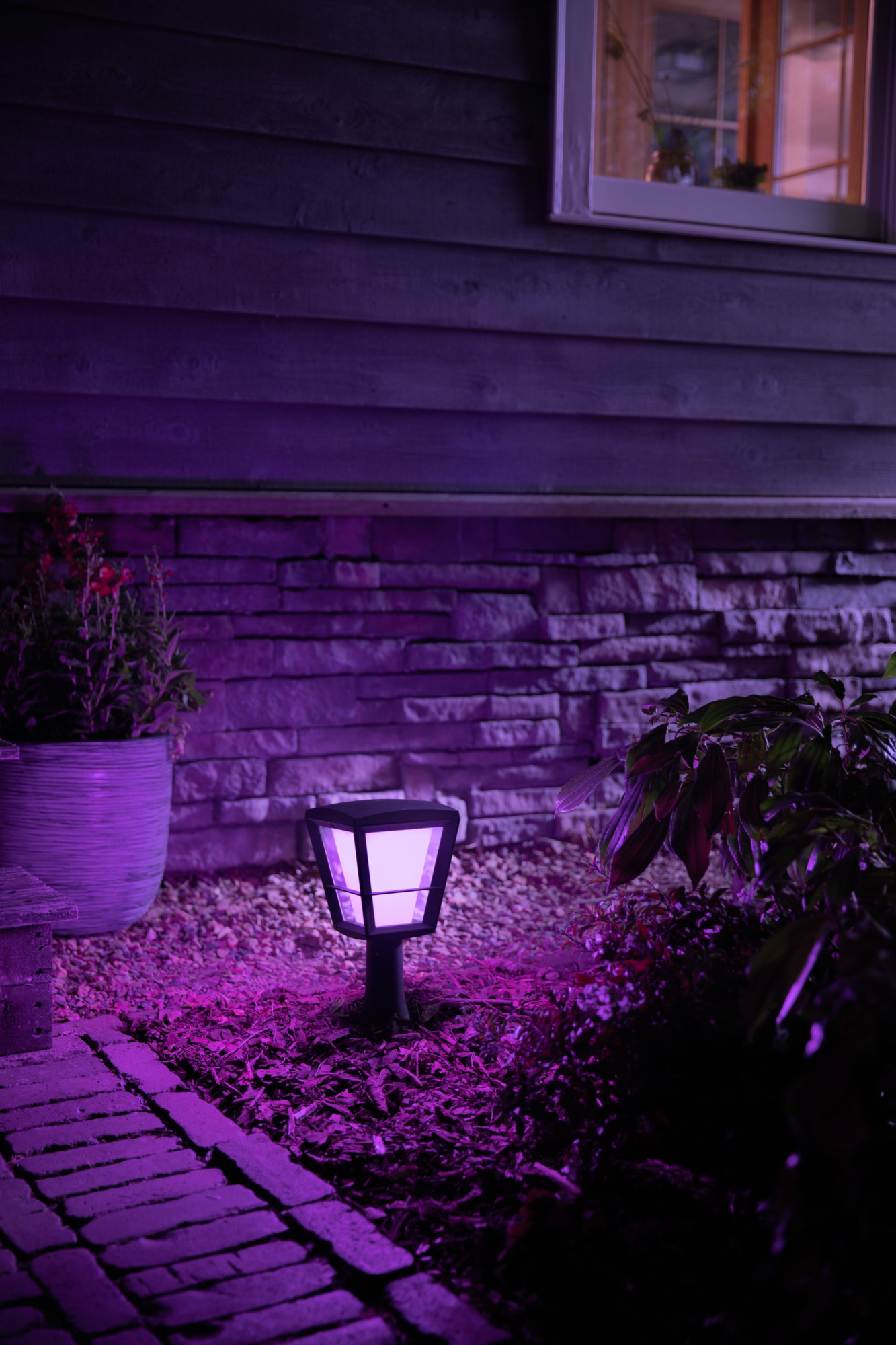 Philips Hue WCA Econic Outdoor Pedestal Lantern | 15 W | 2000-6500 Hue White Colour Ambiance - Image 7