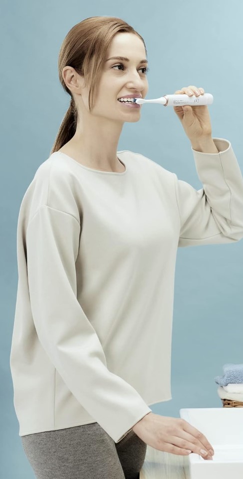 Panasonic | Sonic Electric Toothbrush | EW-DC12-W503 | Rechargeable | For adults | Number of brush heads included 1 | Number of teeth brushing modes 3 | Sonic technology | Golden White - Image 9