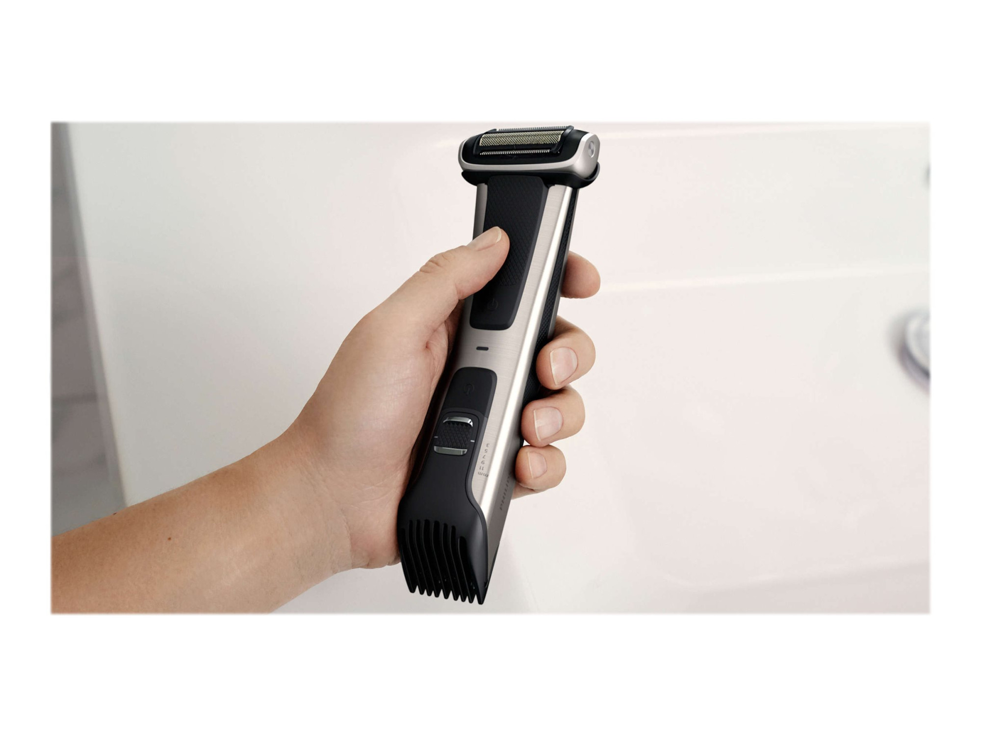 Philips | Showerproof body groomer | BG7025/15 | Body groomer | Number of length steps 5 | Black/Stainless - Image 13