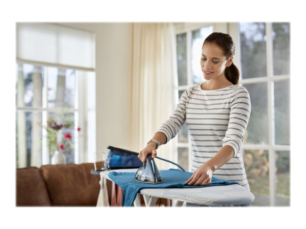 Philips | Steam Station | PerfectCare Compact GC7846/80 | 2400 W | 1.5 L | Auto power off | Vertical steam function | Calc-clean function | Blue - Image 9