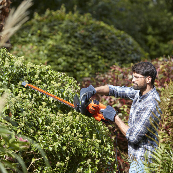BLACK & DECKER | BEHTS301-QS | Hedge Trimmer - Image 4