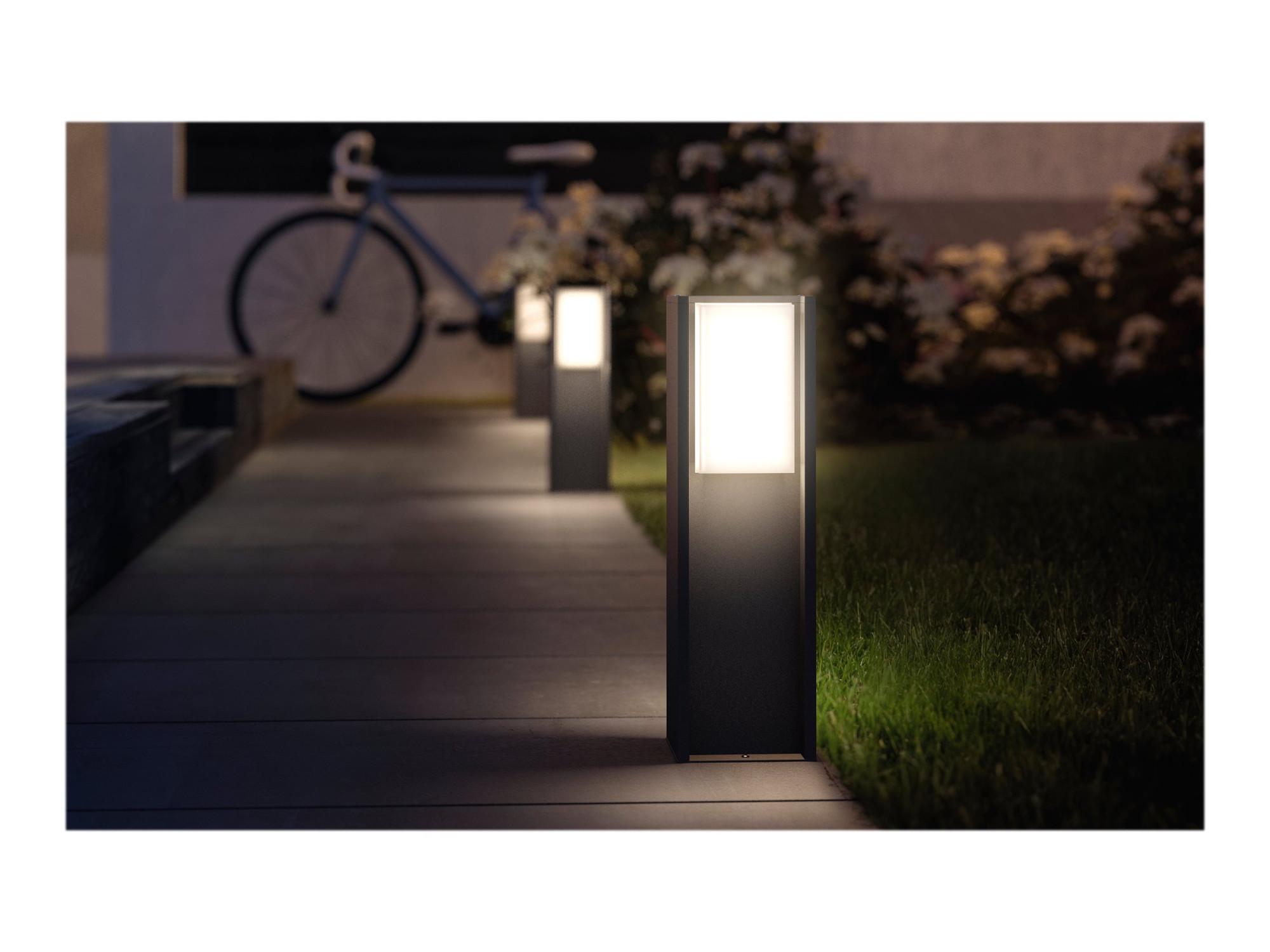 Philips Hue Turaco Outdoor Pedestal Lantern | E27 | 9 W | Warm white - Image 8