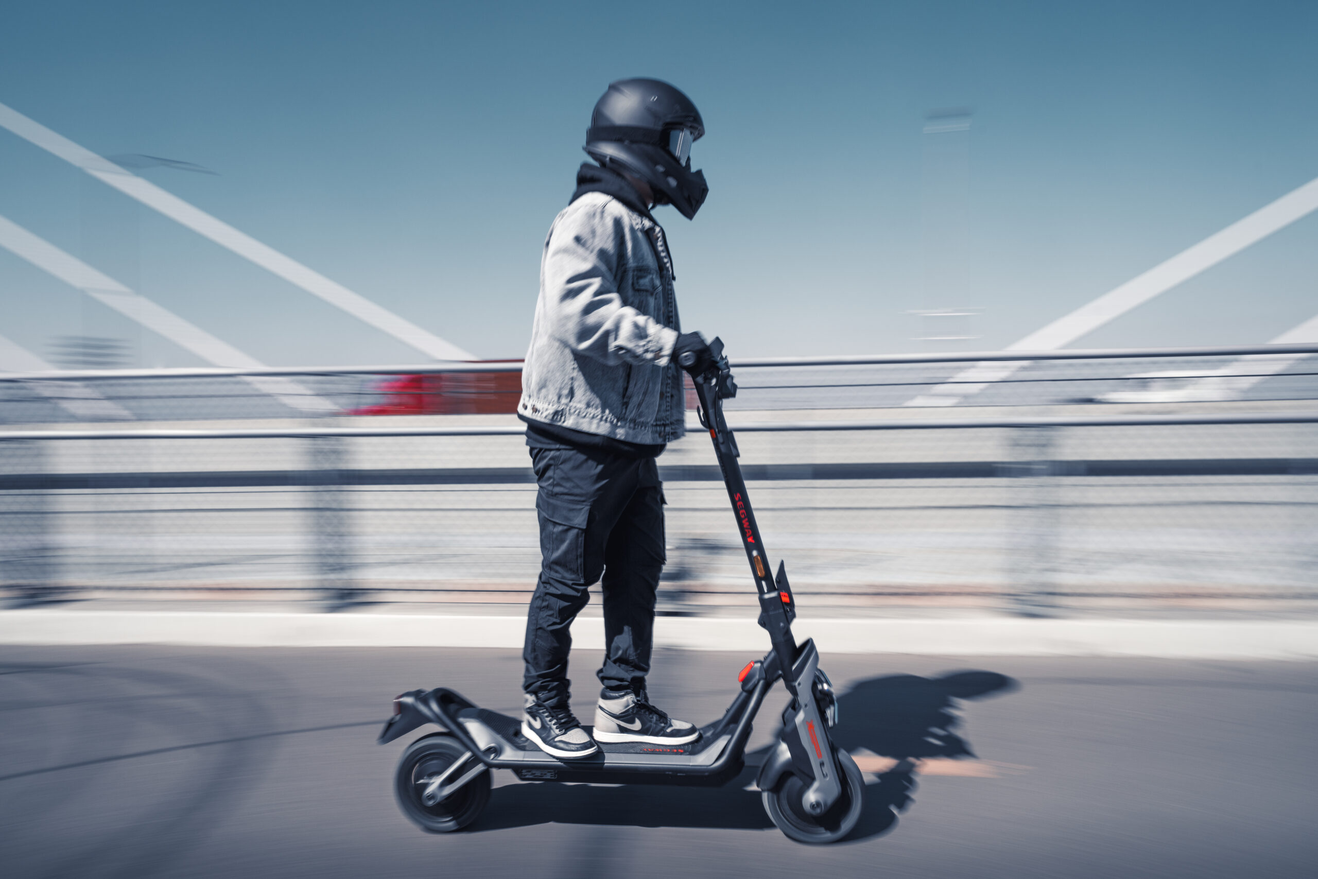 Segway | Superscooter GT3 E | Electric Scooter | Max 2400 W | Up to 25 km/h | 11 " | Black and Grey - Image 10
