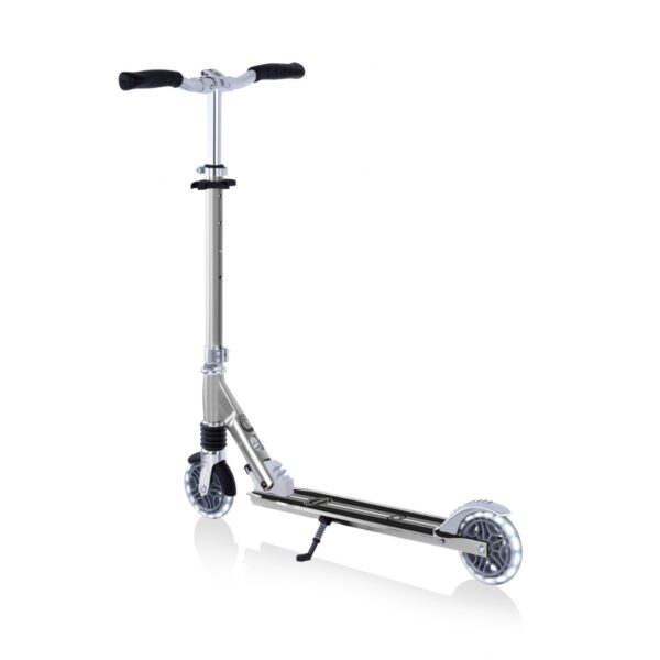Globber | Scooter | Flow Element Comfort Lights | Silver - Image 4