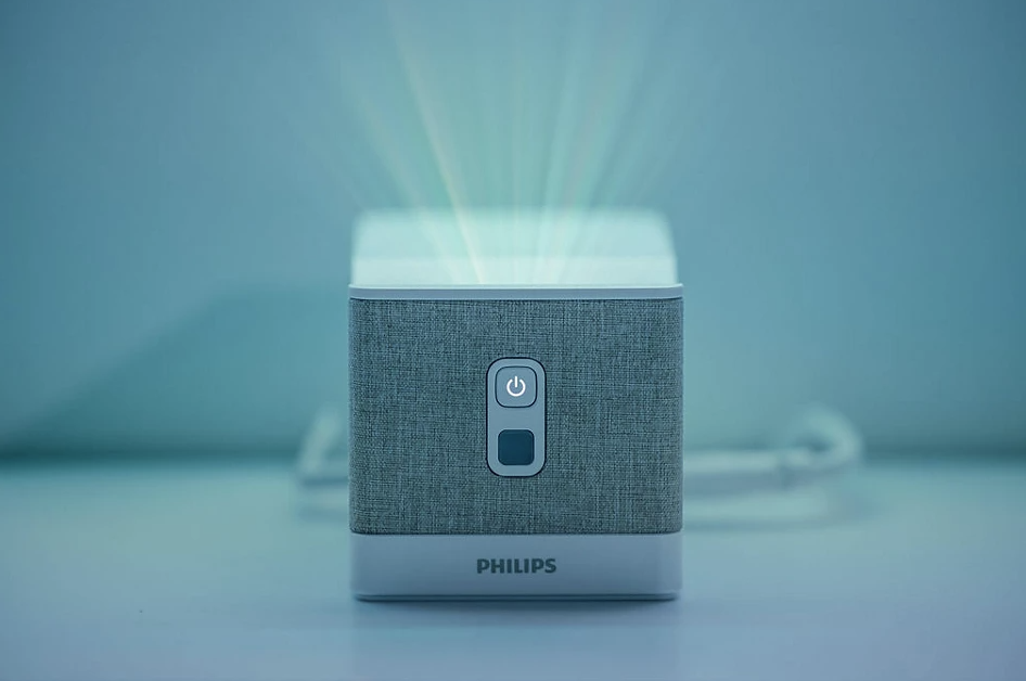 Philips | Screeneo UL5 Smart | Full HD (1920x1080) | 550 ANSI lumens | 1800:1 | White | 4:3, 16:9 | 1800:1 | Triple Laser Ultra Short Throw Projector | Wi-Fi - Image 7