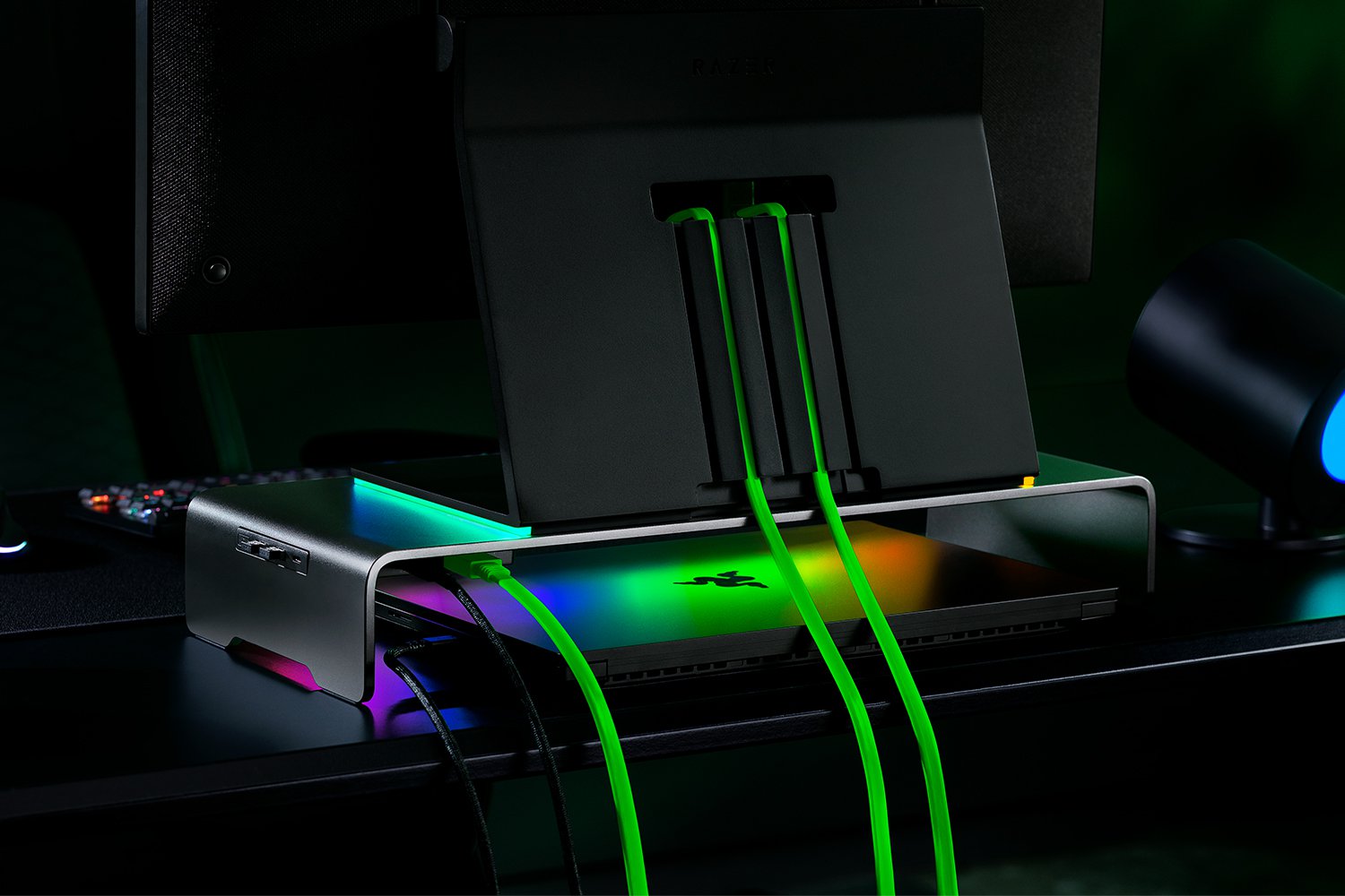 Razer | Desk Mount | Monitor Stand Chroma | Ergonomic Height | Black - Image 8