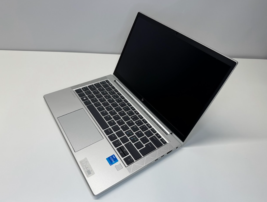 HP Renew | Grade A | EliteBook 830 G8 | 13.3 " | FHD | i5-1135G7 | 8 GB | SSD | 256 GB | Intel Iris Xe Graphics | Windows 11 Pro | Keyboard language Nordic | 12 month(s)