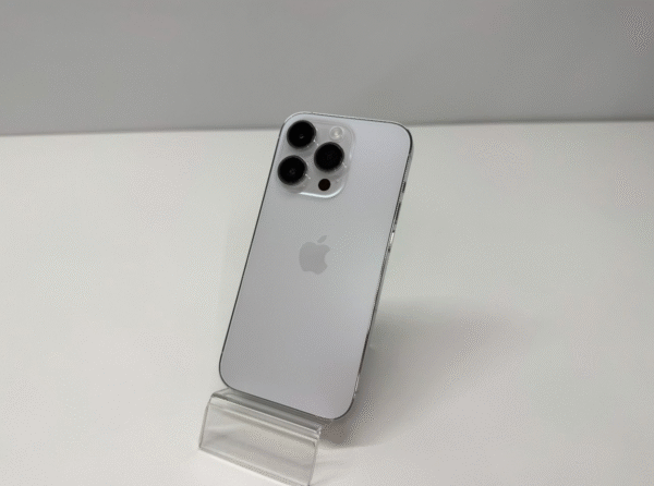 Apple | RENEW | Grade A | iPhone 14 Pro | Silver | 6.1 " | Super Retina XDR OLED | 2556 x 1179 pixels | A16 Bionic Chip | 6 GB | 128 GB | Dual SIM | 5G | 48+12+12 MP | iOS | 18 - Image 2