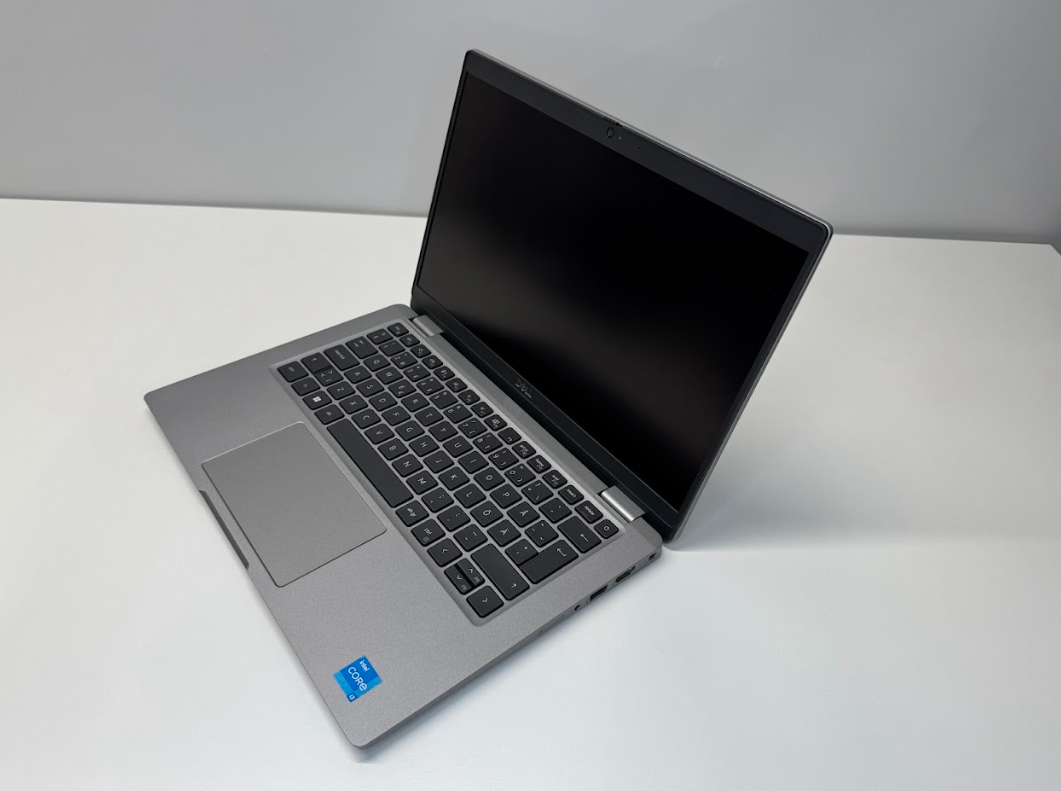 DELL Renew | Grade B | Dell Latitude 5330 | 13.3 " | FHD | i3-1215U | 16 GB | SSD | 256 GB | Intel UHD Graphics | Windows 11 Pro | Keyboard language Swedish | 12 month(s)