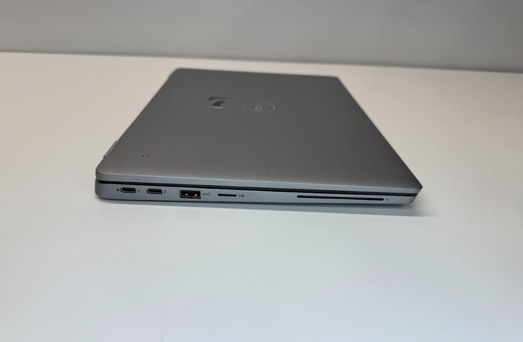 DELL Renew | Grade B | Dell Latitude 5330 | 13.3 " | FHD | i3-1215U | 16 GB | SSD | 256 GB | Intel UHD Graphics | Windows 11 Pro | Keyboard language Swedish | 12 month(s) - Image 4
