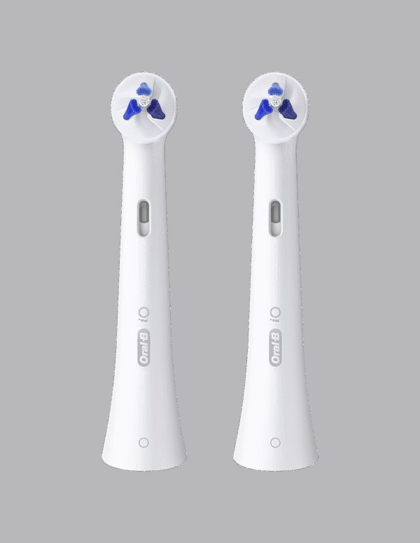 Oral-B Replaceable toothbrush heads | iO Specialized Clean | Heads | For adults | Number of brush heads included 2 - Image 2