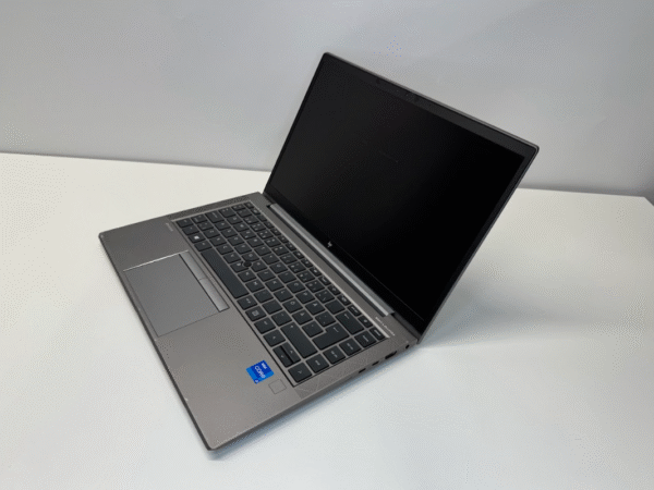 HP | RENEW | Grade C | HP ZBook Firefly 14 G8 | 14 " | FHD | i7-1165G7 | 16 GB | SSD | 512 GB | NVIDIA Quadro T500 Mobile 4GB | Windows 11 Pro | Keyboard language Swedish | 12 month(s)