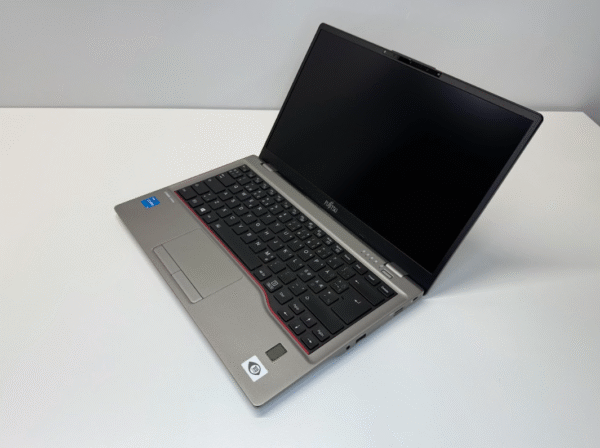 Fujitsu | RENEW | Grade B | LIFEBOOK U7411 | 13.9 " | FHD | i5-1135G7 | 8 GB | SSD | 256 GB | Intel Iris Xe Graphics | Windows 11 Pro | Keyboard language Nordic/Estonian | 12 month(s) - Image 2