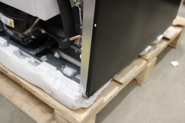 SALE OUT.  | Gorenje Refrigerator | NRK6202EBXL4 | Energy efficiency class E | Free standing | Combi | Height 200 cm | No Frost system | Fridge net capacity 235 L | Freezer net capacity 96 L | Display | 38 dB | Black | DAMAGED PACKAGING, DENTS ON SIDE AND BACK CORNER - Image 4