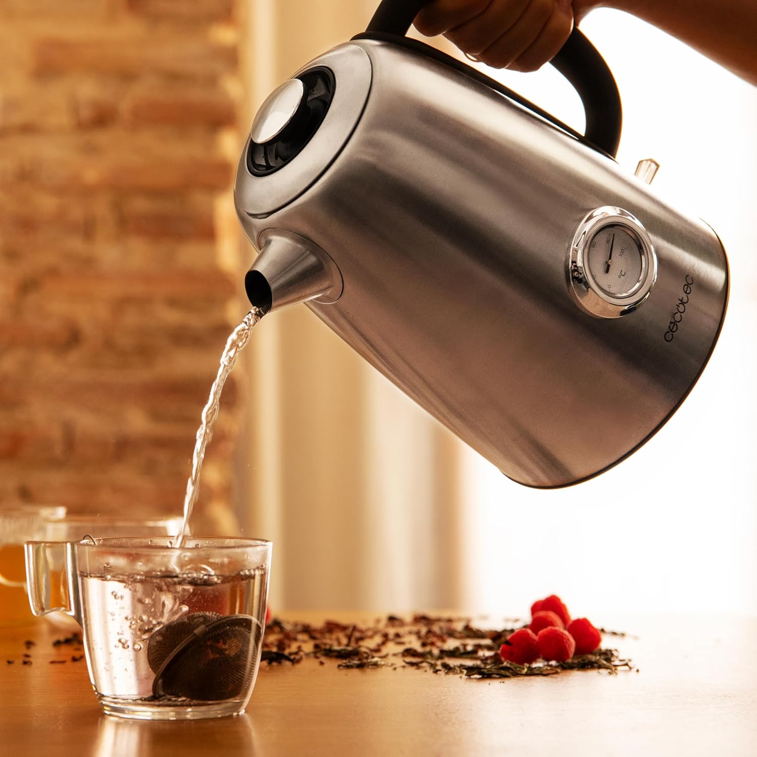 Cecotec Kettle | Thermosense 620 Vintage | Electric | 2200 W | 1.7 L | Stainless steel | 360° rotational base | Stainless steel - Image 6