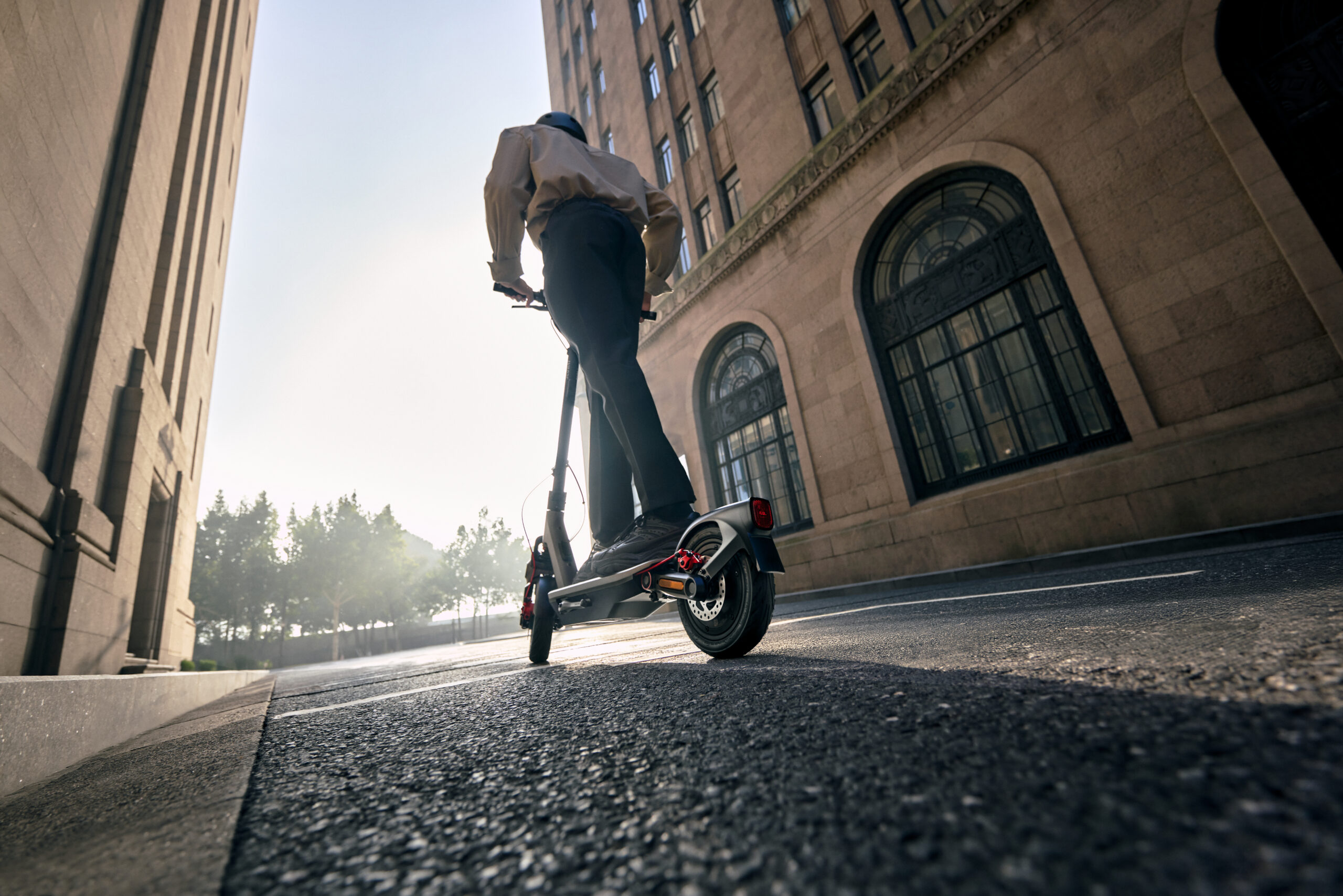 Segway | F3 E | eKickScooter | 1000 W | Up to 25 km/h | 10 " | Black - Image 10