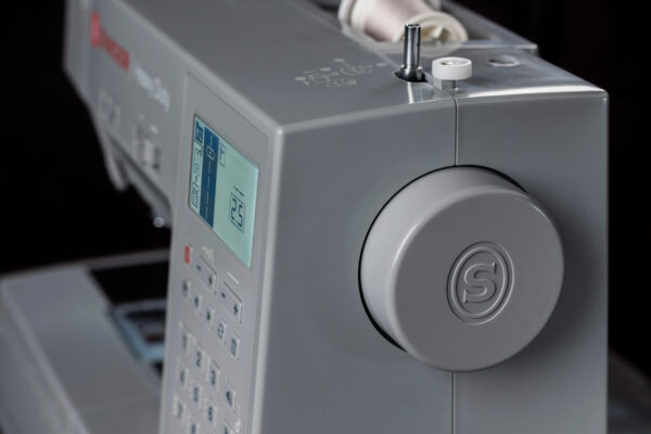 Singer | Computerized Sewing Machine | HD6800C Heavy Duty | Number of stitches 586 | Number of buttonholes 9 | Grey - Image 4