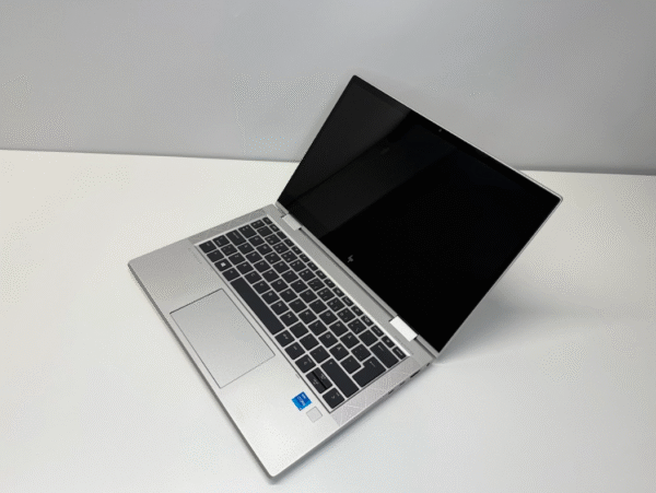 HP | RENEW | Grade A | EliteBook x360 830 G8 | 13.3 " | i5-1135G7 | 8 GB | SSD | 256 GB | Intel Iris Xe Graphics | Windows 11 Pro | Keyboard language Swedish | 12 month(s) - Image 2