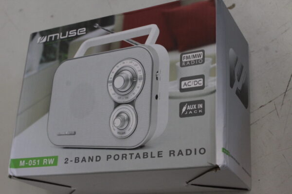 SALE OUT. Muse M-051RW Portable Radio | Muse Portable Radio | M-051RW | AUX in | White | DAMAGED PACKAGING - Image 2