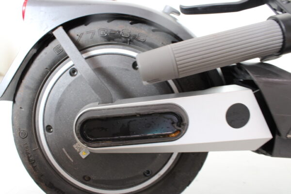 SALE OUT. Xiaomi Electric Scooter 5 Pro GL | Xiaomi Electric Scooter 5 Pro GL | USED, SCRATCHED, DIRTY, MISSING REAR WHEEL REFLECTOR - Image 3