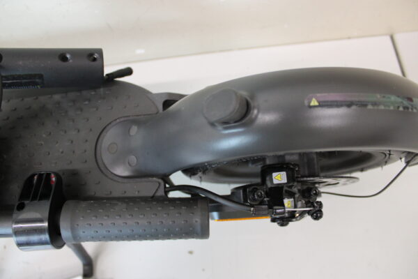 SALE OUT. Xiaomi Mi Electric Scooter Pro 2 (Black) | Xiaomi Mi Electric Scooter Pro 2 | 600 W | 25 km/h | 24 month(s) | Black | DEMO, SCRATCHED, DAMAGED PACKAGING - Image 4