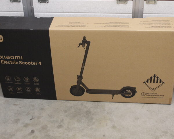SALE OUT. Xiaomi Electric Scooter 4 EU | Xiaomi | 3 month(s) | USED AS DEMO, MISSING AIR HOSE