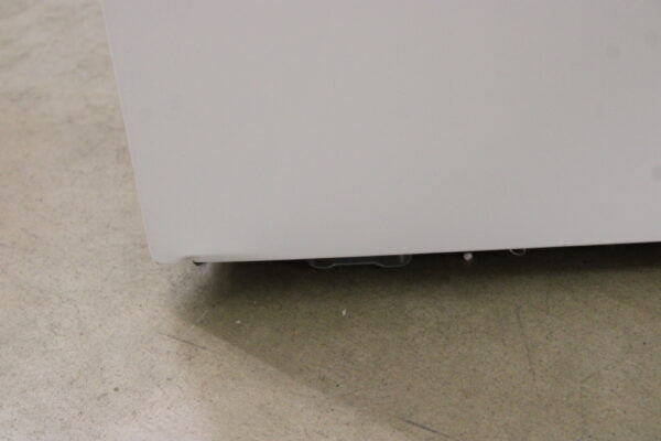 SALE OUT. Midea MDRD142FGE01 Refrigerator, E, Freestanding, Larder, Height 86 cm, Fridge net 93 L, White | Midea | Refrigerator | MDRD142FGE01 | Energy efficiency class E | Free standing | Larder | Height 86 cm | Fridge net capacity 93 L | 41 dB | White | DAMAGED PACKAGING, DENTS ON SIDES - Image 4