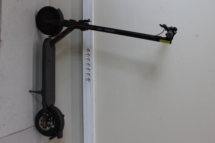 Hisense UHD Smart TV | 43A6Q | 43" | Smart TV | VIDAA OS | UHD | Black - Image 5