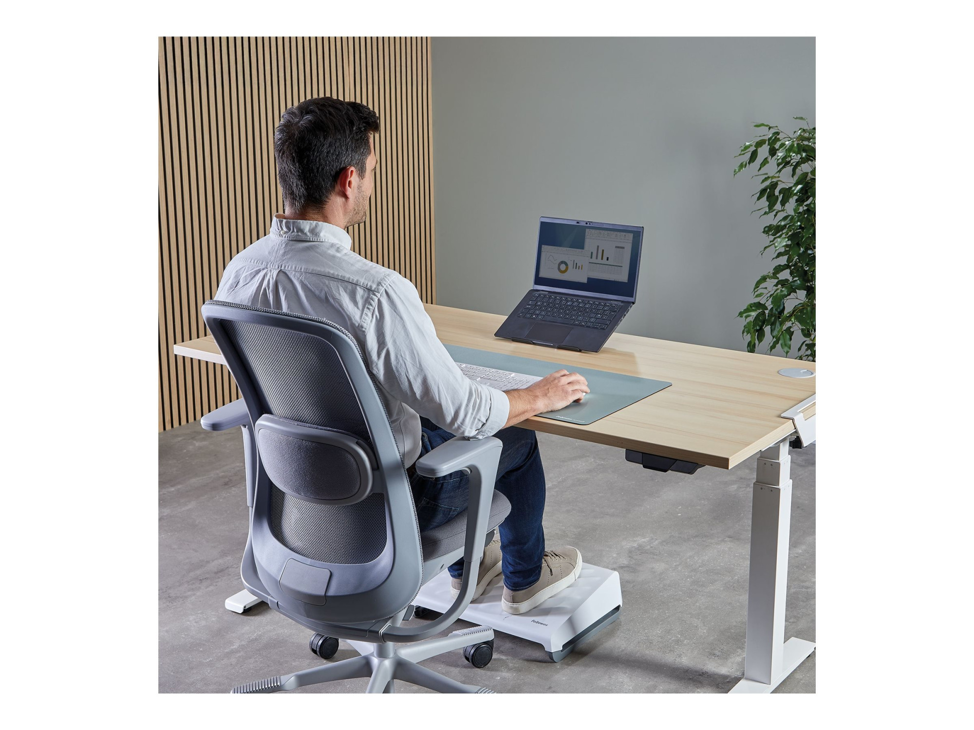 Fellowes Alumia Portable Laptop Stand | 15 " | Laptop Stand | Black - Image 5