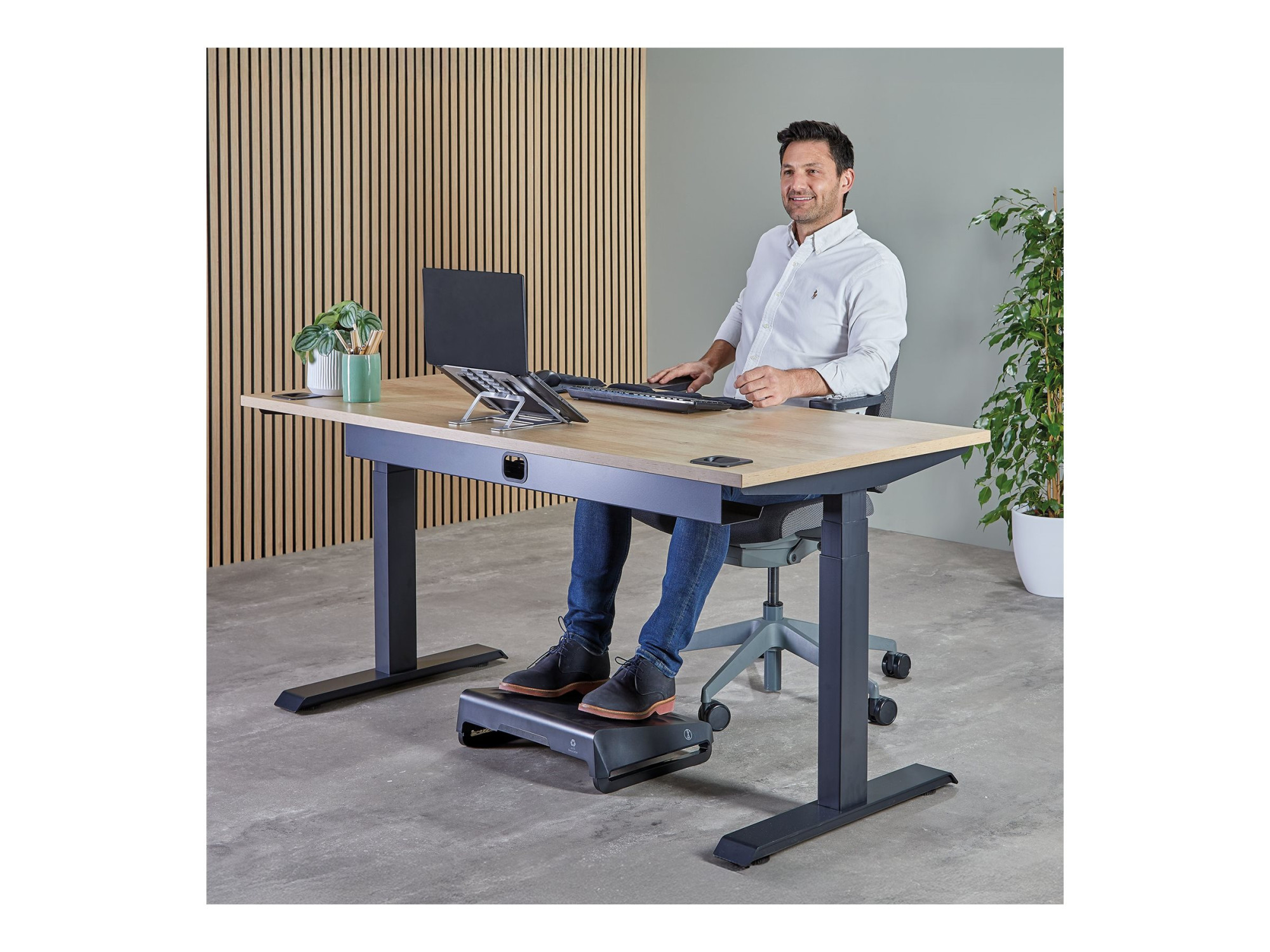 Fellowes Alumia Portable Laptop Stand | 15 " | Laptop Stand | Silver - Image 7