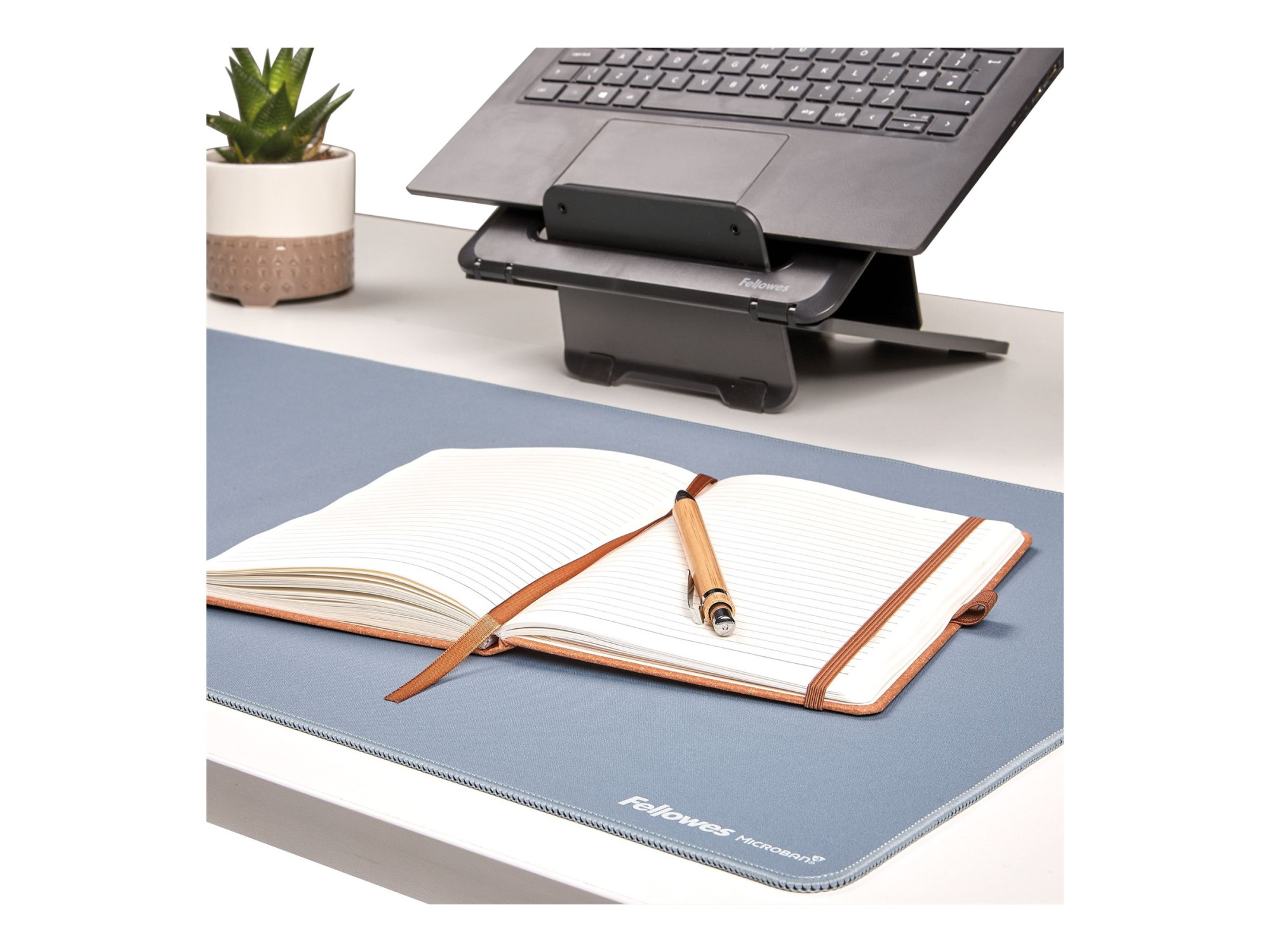 Fellowes Desk Mat | Breyta | 800 x 400 x 2.5 mm | Marine - Image 7