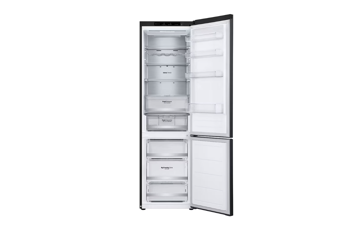 LG | Refrigerator | GBV7280CEV | Energy efficiency class C | Free standing | Combi | Height 203 cm | No Frost system | Fridge net capacity 277 L | Freezer net capacity 110 L | Display | 35 dB | Black - Image 3
