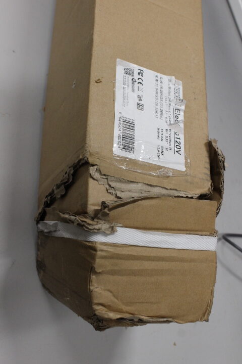 SALE OUT. Elite Screens Electric120V Spectrum Screen 120'' 4:3 / Diagonal 300cm, W 243,8cm x H 182,9cm / White case / Electric-motorized screen / wall & ceiling installation / 160 Degrees viewing angle / Infrared remote control / 12 volt trigger / Easy to clean | Elite Screens | Spectrum Series | Electric120V | Diagonal 120 " | 4:3 | Viewable screen width (W) 244 cm | White | DAMAGED PACKAGING, DENT ON SIDE, DAMAGED PAINT