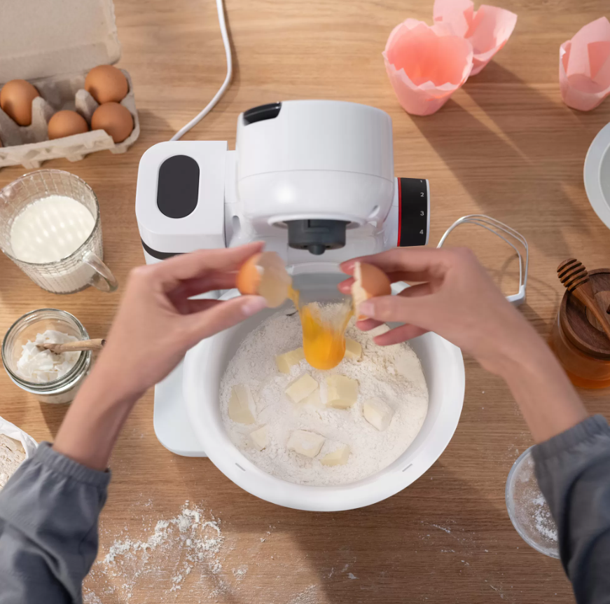 Bosch | MUM Series 2 Kitchen Machine | MUMS2AW00 | 700 W | Number of speeds 4 | Bowl capacity 3.8 L | White - Image 5