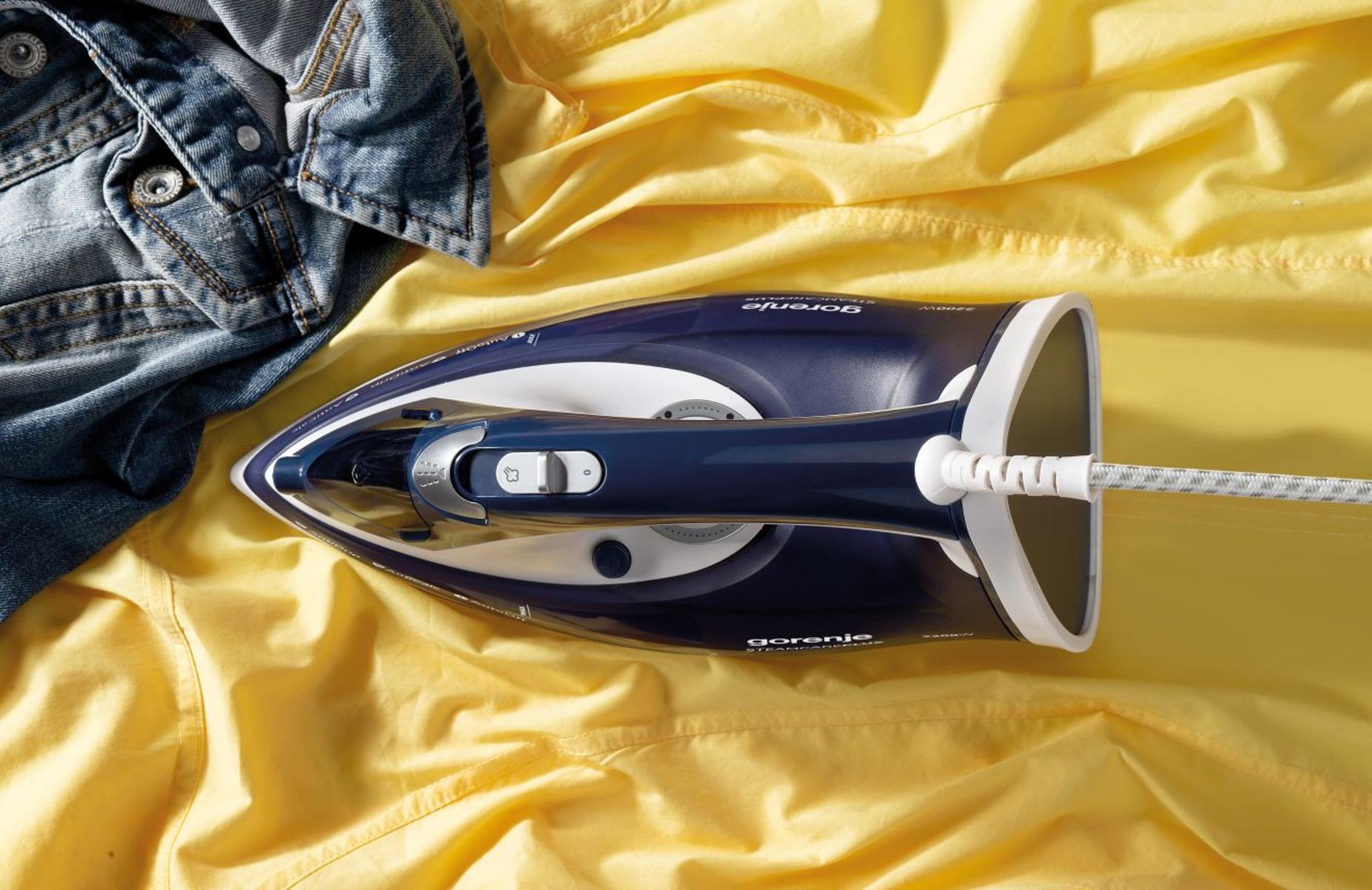 Gorenje | SIH2200BLC | Steam Iron | 2200 W | Water tank capacity 280 ml | Continuous steam 30 g/min | Steam boost performance 90 g/min | Blue/White - Image 5