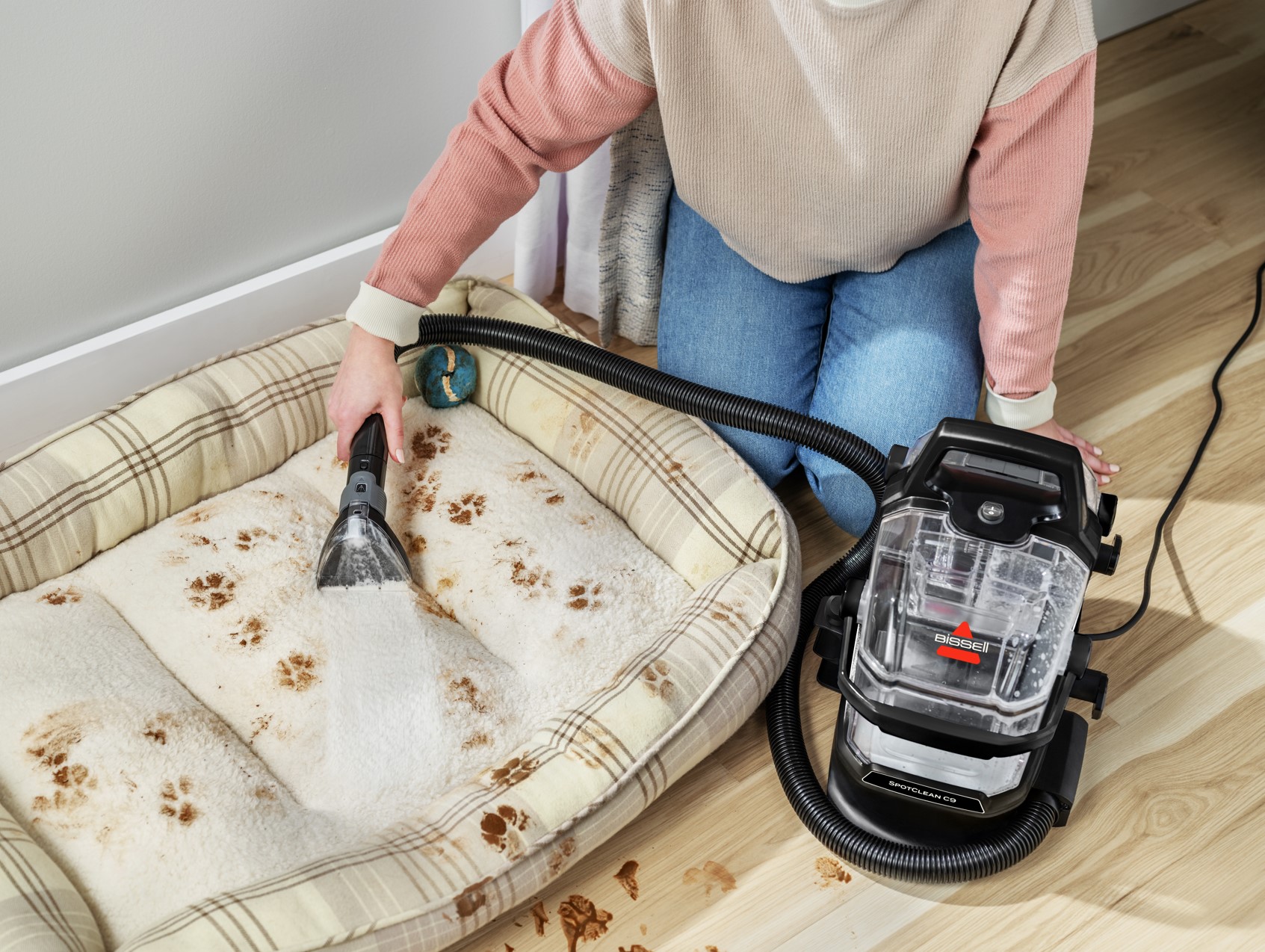 Bissell | Portable Carpet and Upholstery Cleaner | SpotClean C9 Pro | Corded operating | Washing function | 400 W - Image 5