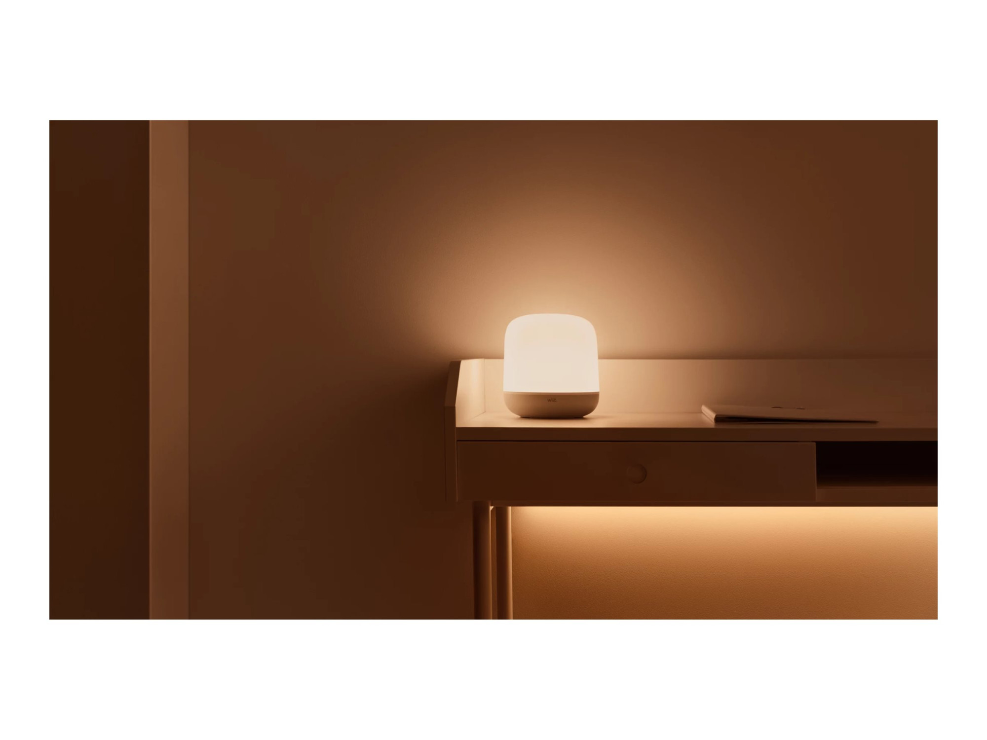 WiZ Smart WiFi WiFi Hero Table Lamp | 9 W | 2200-6500 K - Image 6