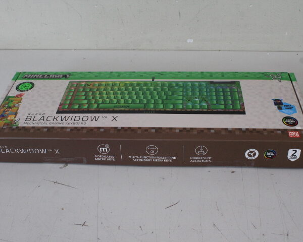 SALE OUT. Razer BlackWidow V4 X (Green Switch) - Minecraft Ed. - US Layout | Razer BlackWidow V4 X | Gaming keyboard | Wired | US | DEMO | Minecraft Edition | Razer Green Mechanical Switches (Clicky)
