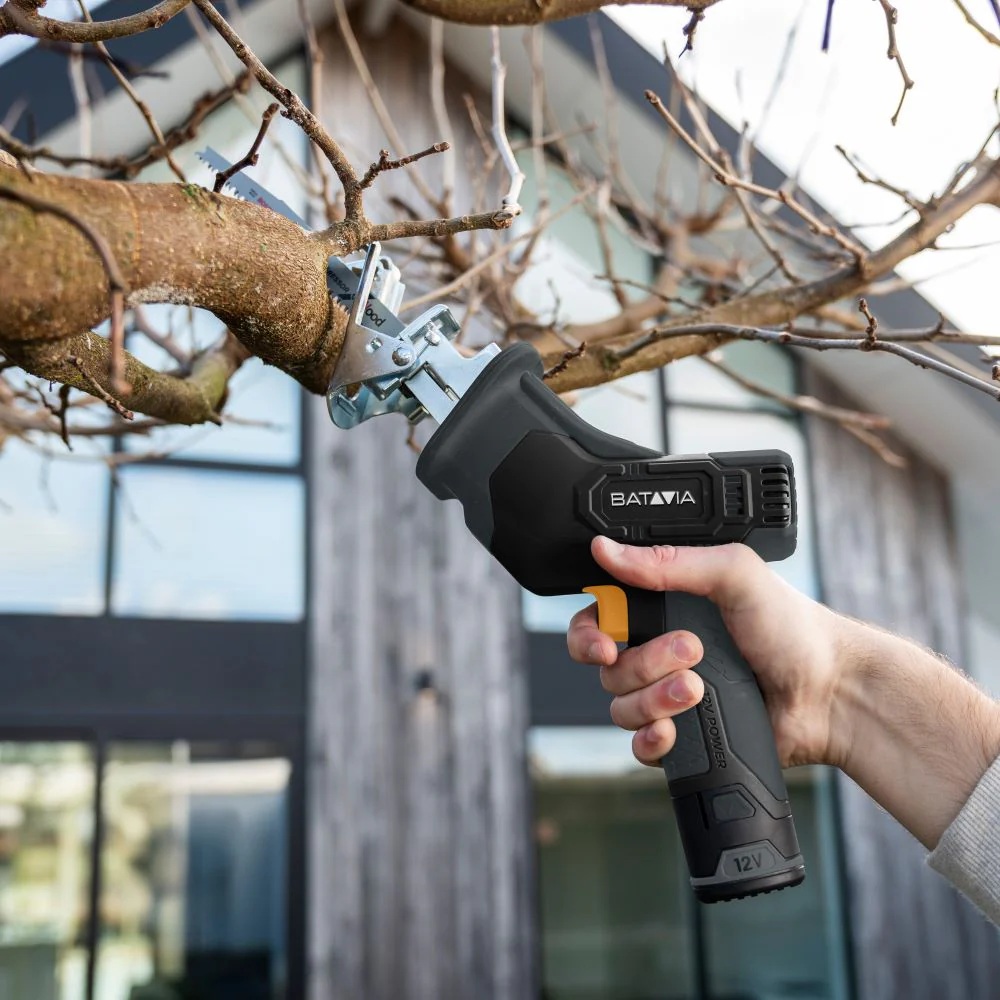 12V Cordless Reciprocating Saw - Fixxpack 2.0 Set (incl. 2.0Ah Battery & USB-C charging Cable) - Image 3