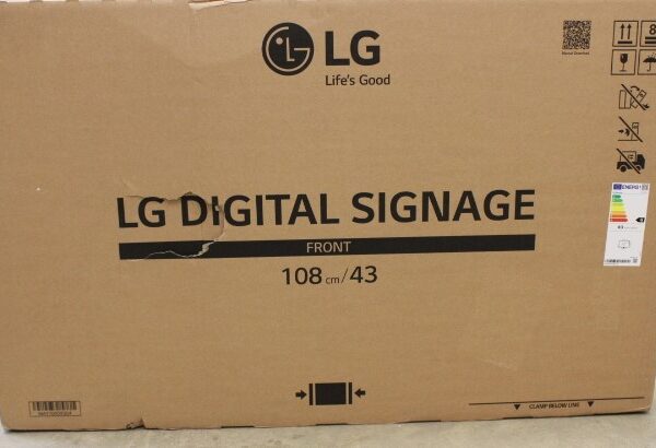 SALE OUT. LG 43UH5N-M 43“ 3840x2160/m2/16:9/8ms/HDMI | LG 43UH5N-M | 43 " | Landscape/Portrait | 24/7 | webOS | Wi-Fi | DAMAGED PACKAGING | 500 cd/m² | 8 ms | 178 ° | 178 °