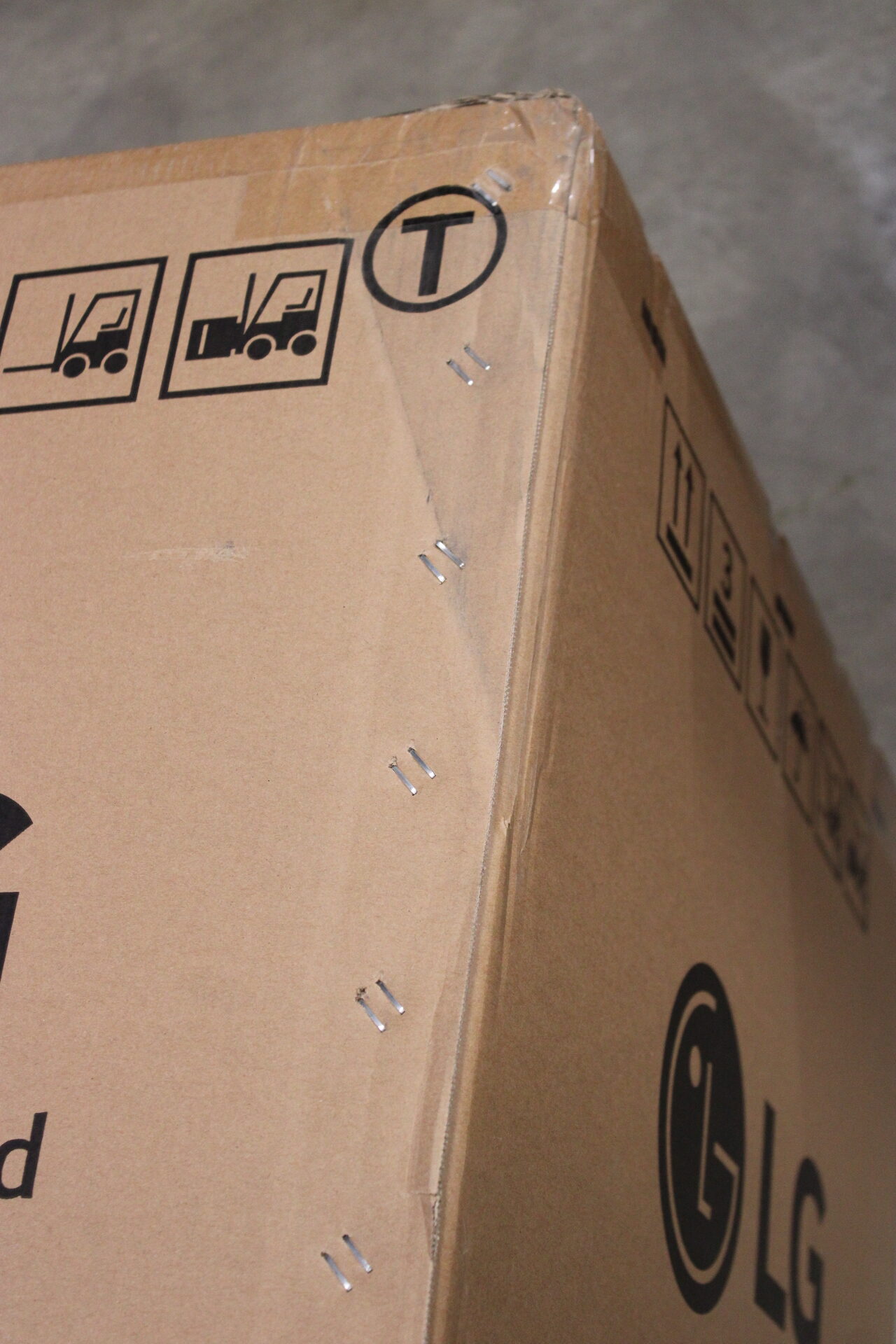 SALE OUT. LG Refrigerator | GBV5240DSW | Energy efficiency class D | Free standing | Combi | Height 203 cm | No Frost system | Fridge net capacity 277 L | Freezer net capacity 110 L | Display | 35 dB | White | DAMAGED PACKAGING, DENT ON THE LEFT SIDE AT THE TOP - Image 2