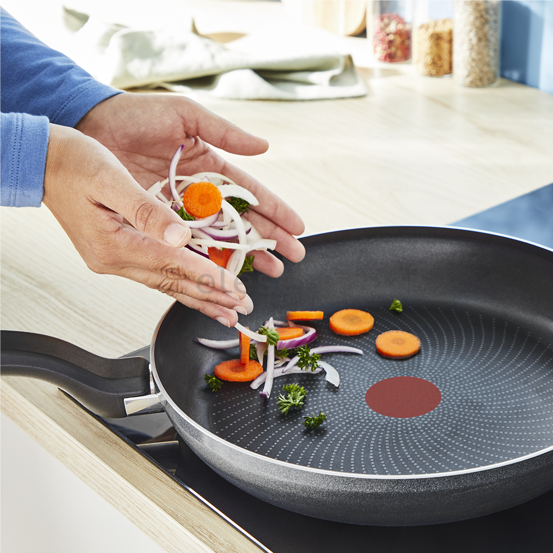 TEFAL Pan | H0560642 | Frying | Diameter 28 cm | Suitable for induction hob | Fixed handle | Black - Image 4