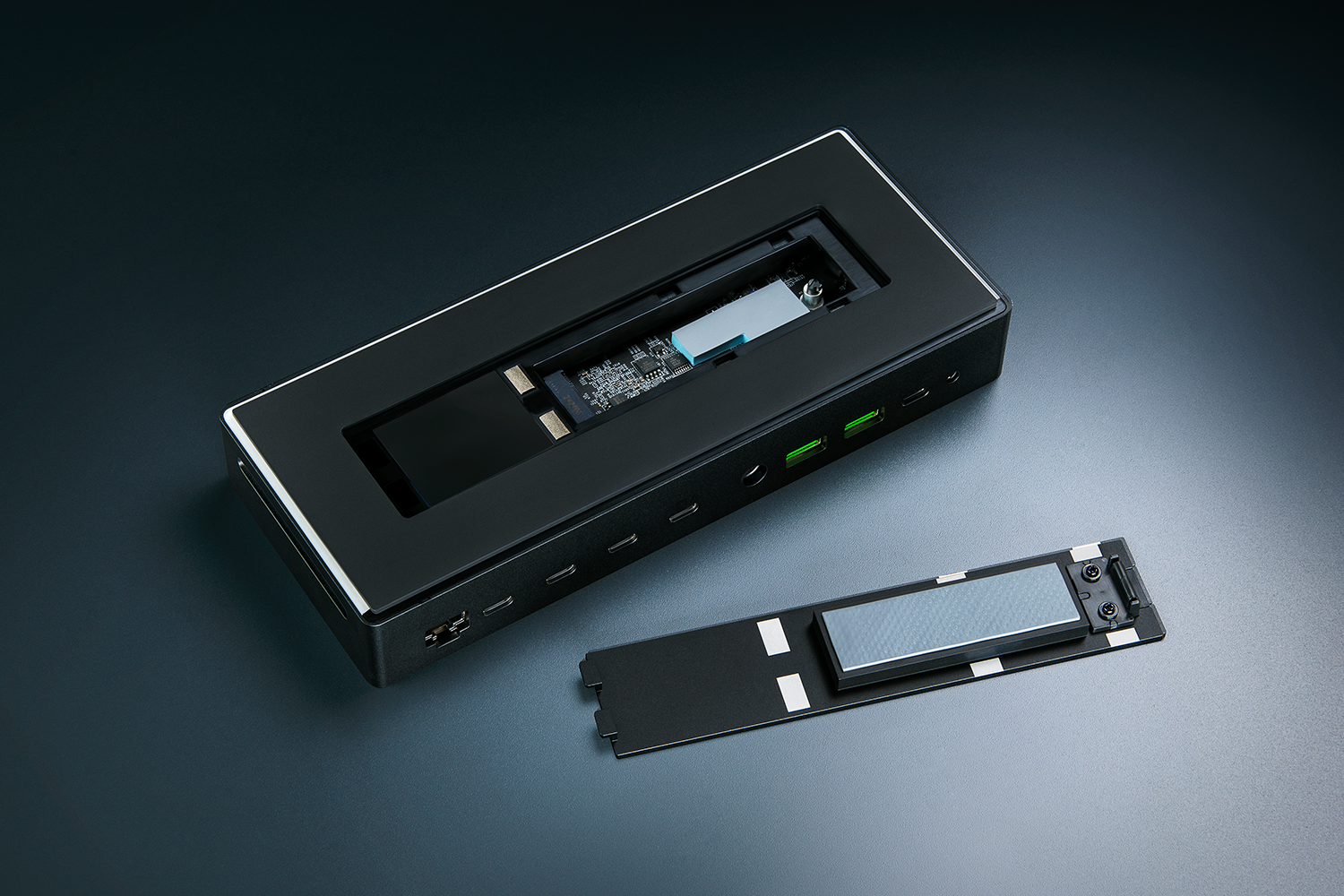 Razer Desktop RGB Dock for Multiple Devices and Displays | Thunderbolt 5 Dock - Image 3