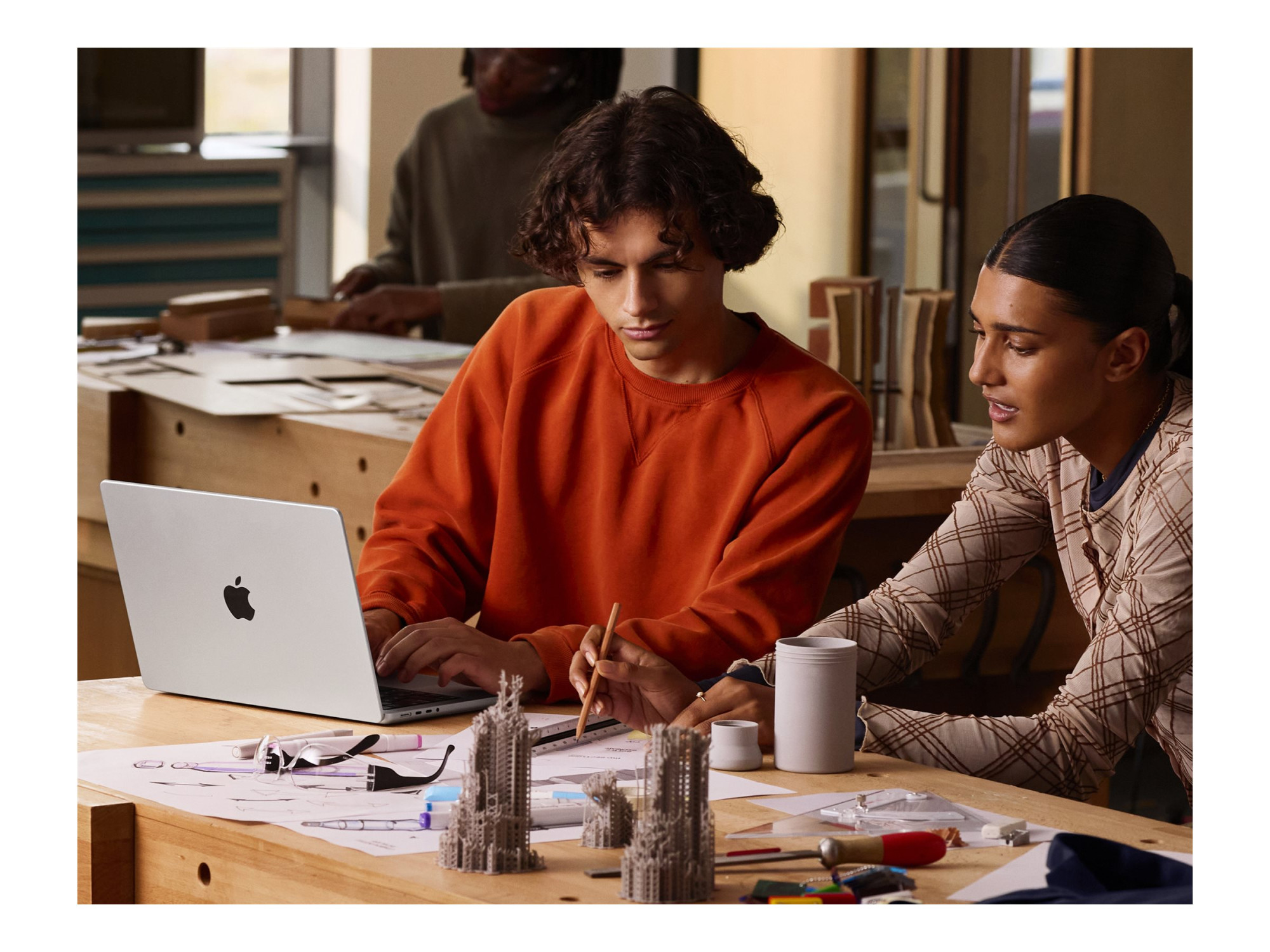 Apple MacBook Pro 14" Apple M5 10C CPU, 10C GPU 16GB/512GB SSD/Silver/SWE | Apple - Image 7