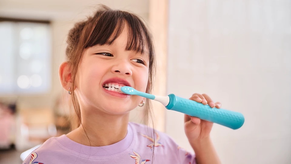 Philips | Replacement brush heads | HX6042/90 Sonicare | Heads | For kids | Number of brush heads included 2 | White/Blue - Image 7