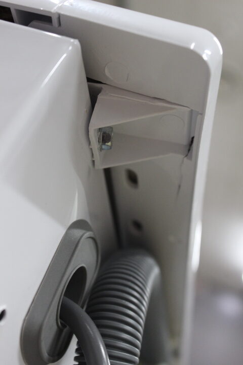 SALE OUT. Candy RO1486DWME/1-S Washing Machine, A, Front loading, Depth 53 cm, 8 kg, White | Candy Washing Machine | RO 1486DWME/1-S | Energy efficiency class A | Front loading | Washing capacity 8 kg | 1400 RPM | Depth 53 cm | Width 60 cm | Display | TFT | Steam function | Wi-Fi | White | DAMAGED PACKAGING, BROKEN TOP COVER HOLDERS, UNEVEN SPACING BETWEEN PARTS, DENTS ON SIDE AND BACK - Image 4