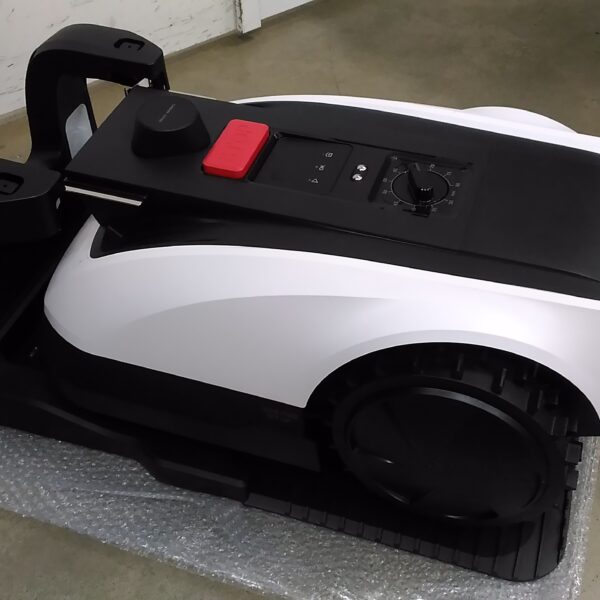 SALE OUT. Ecovacs GOAT O500 Panorama Lawn Mower, Robot, Up to 500 m², Al camera navigation, SmartEdge, White | Ecovacs | Lawn Mower GOAT O500 Panorama | DEMO, PAINT DAMAGED ON FRONT CORNER