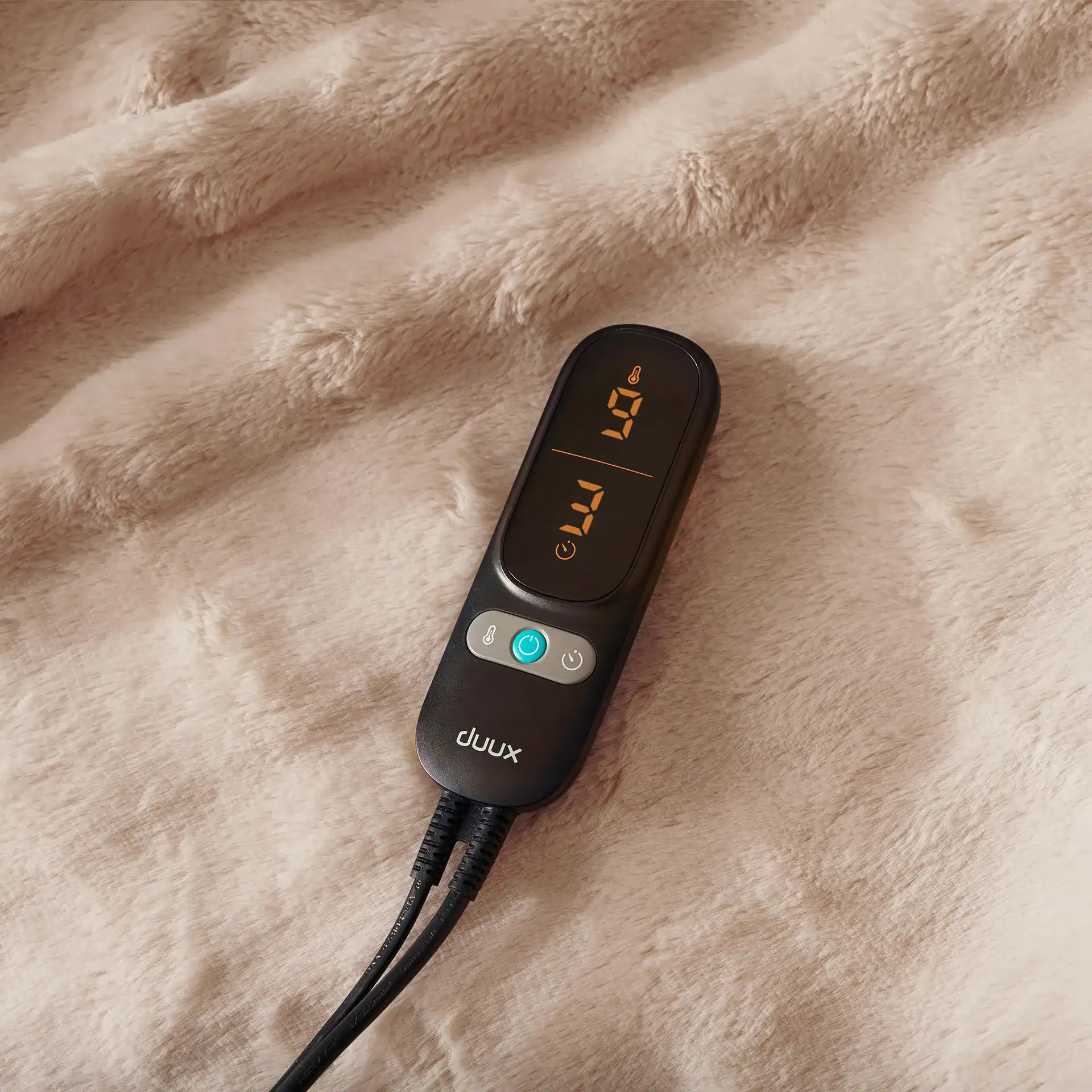 Duux Yentl Heated Overblanket, 200 x 200 cm | DXOB12 | Number of heating levels 9 | Number of persons 1 | Washable | Remote control | Premium faux fur | 200 W | Bubble Gray - Image 5